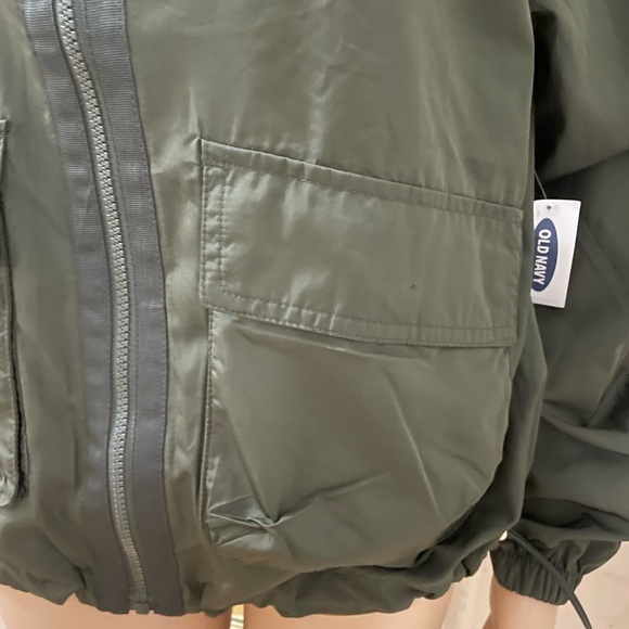 Old Navy women’s Dark Green Windbreaker Jacket - Picture 2 of 11
